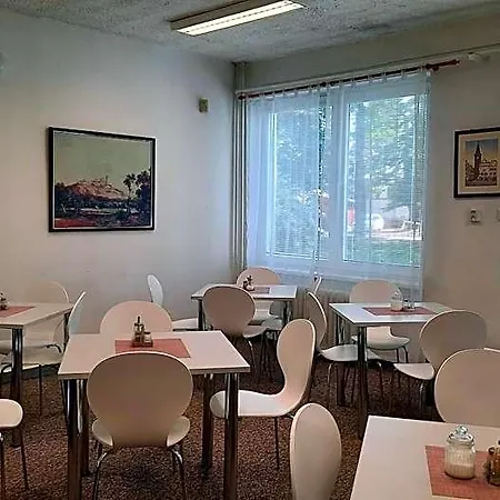 Kristl מלון פארדוביצה